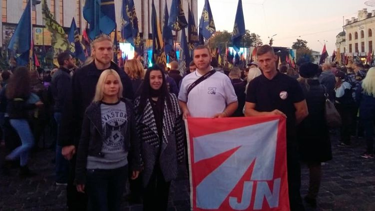 Немецкие неонацисты приехали на марш УПА по приглашению украинских друзей. Источник фото: Facebook Елени Семенякі