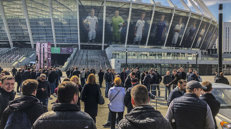 За несколько часов до дебатов Порошенко и Зеленского на НСК