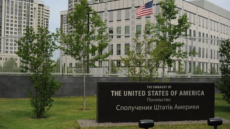 США начали массово отказывать украинцам в визах и отзывать действующие. Источник фото: посольство США в Киеве