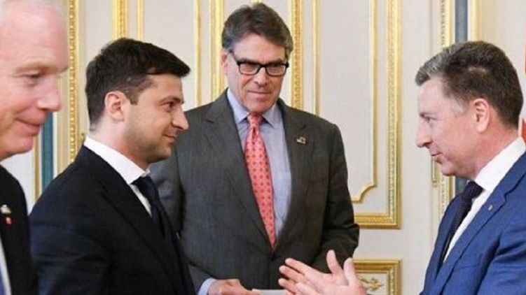 После телефонной беседы с Трампом Волкер советовал Зе, как себя вести