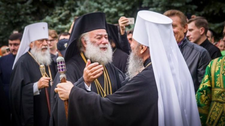 До недавних пор Феодор II призывал православных Украины быть верными митрополиту Онуфрию. Фото: eparhiya.od.ua
