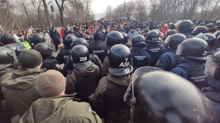 Столкновения в Новых Санжарах. Фото