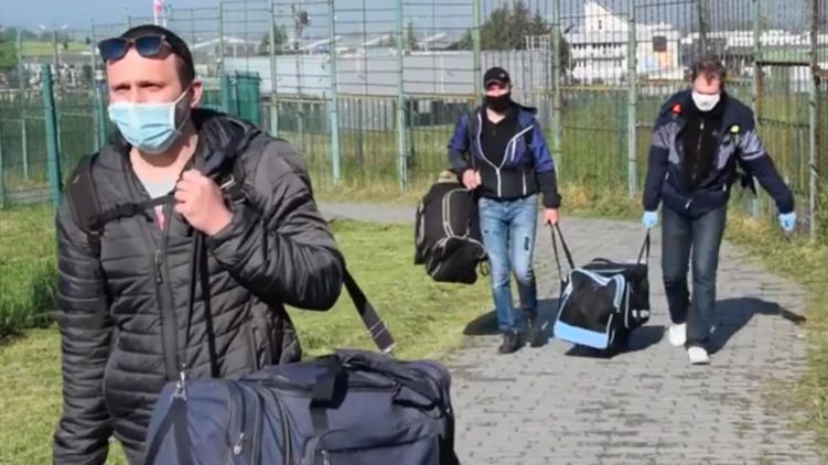 После открытия пешего перехода все рванули в
