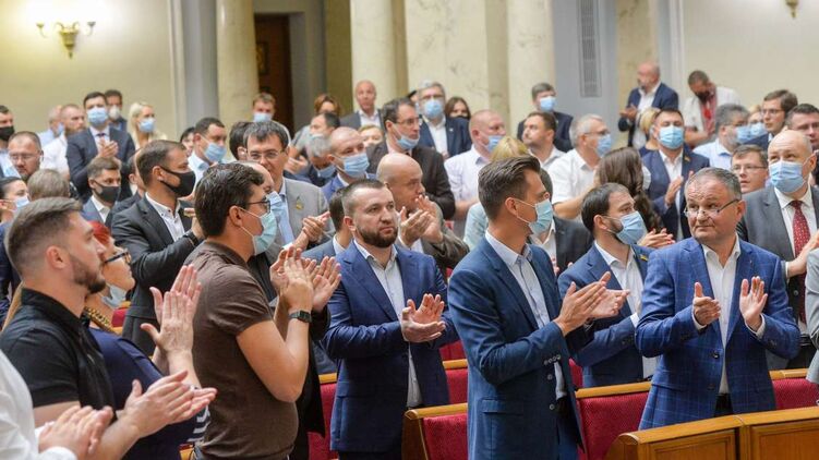 Верховная Рада поддержала своих представителей в конкурсную комиссию по избранию нового