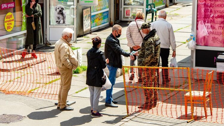 Карантин ужесточают. Фото
