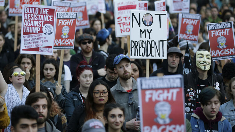 В США против Трампа собирают Майдан на ночь выборов 3 ноября, независимо от результатов