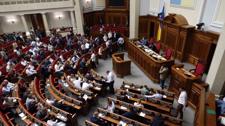 Верховная Рада увязла в проблеме Конституционного суда, фото: Изым Каумбаев,