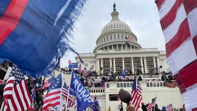 Минувшей ночью в США произошли массовые протесты. Фото: Telegram- канал/ РИА