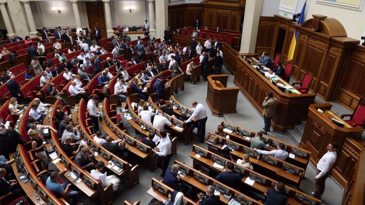 Рада даст полномочия президенту назначать и увольнять глав НАБУ и ГБР. Фото: