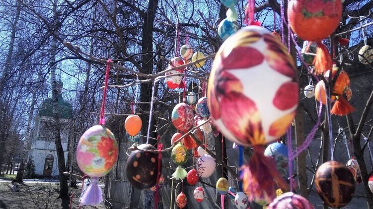 Кирилловская церковь в Киеве. Фото