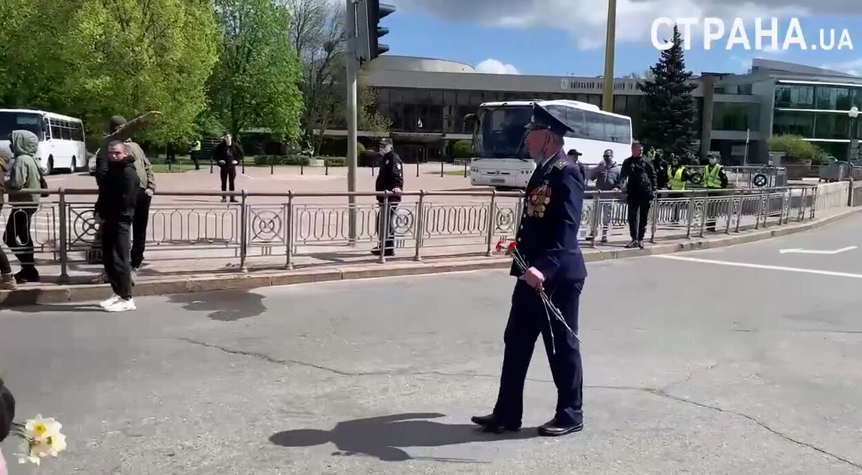 В Киеве 9 мая радикалы цинично