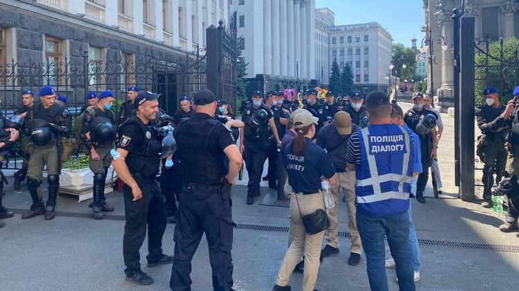 Полиция усилила меры безопасности. Фото: