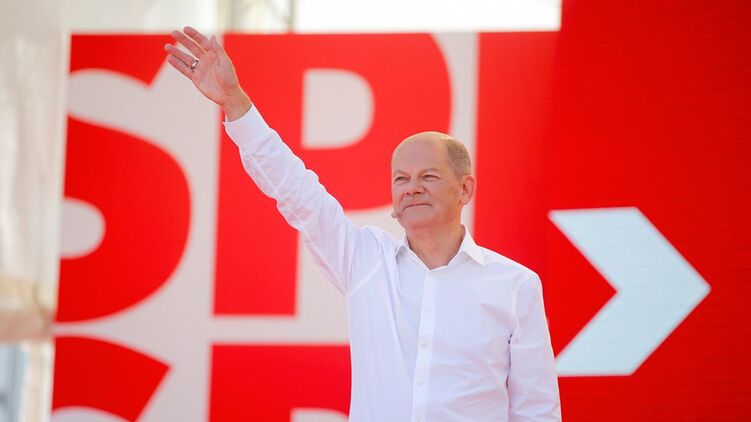 Министр финансов Германии, эсдек Олаф Шольц неожиданно вырвался в лидеры в гонке перед выборами в Бундестаг. Источник фото: Zeit