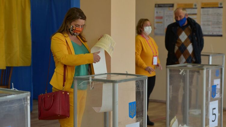 Новые парламентские выборы могут снова пройти по мажоритарной системе, фото: Изым Каумбаев,