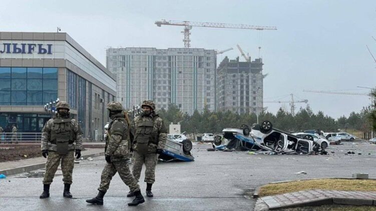 В Казахстане эксперты прогнозируют силовой сценарий разгона