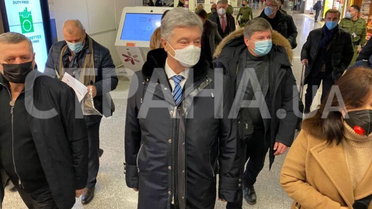 Порошенко летит в Украину. Фото