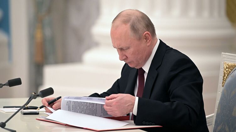 Главный вопрос в западных СМИ - пойдет ли Путин на Киев и какими будут санкции