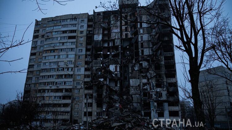 Последствия российского удара по харьковской Салтовке. Фото:
