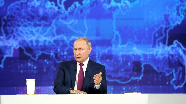 Владимир Путин проводит сегодня прямую линию и пресс-конференцию