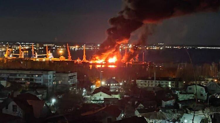 Взрыв российского БДК
