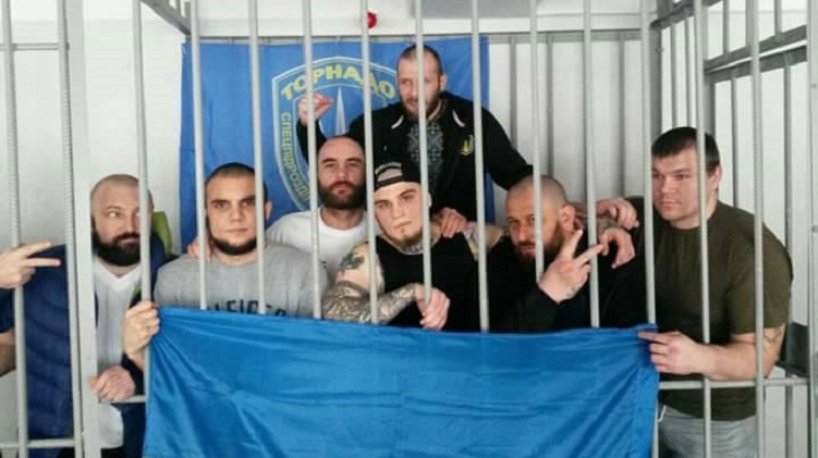 Подсудимые бойцы
