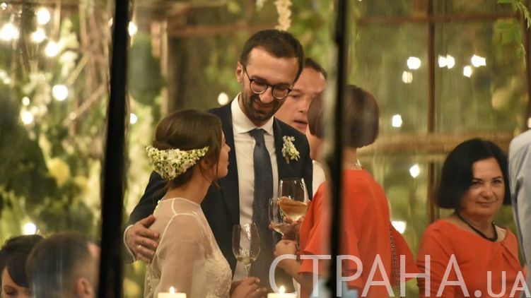 Сергей Лещенко и Анастасия Топольская, фото: Топольская и Лещенко на ВДНХ. Фото: Аркадий Манн, Изым Каумбаев, Страна.ua