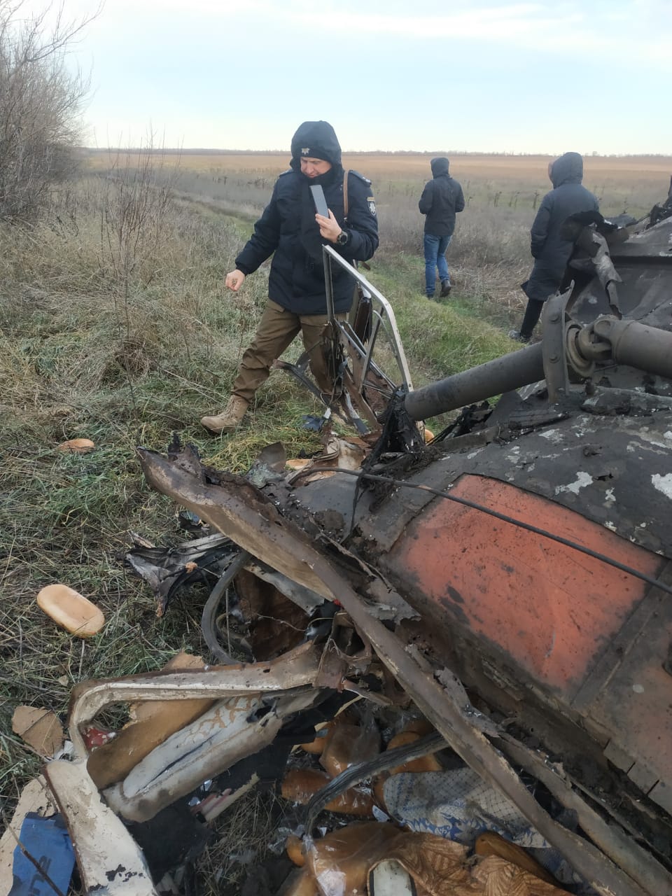 Под Изюмом на взрывном устройстве подорвалось авто с двумя мужчинами