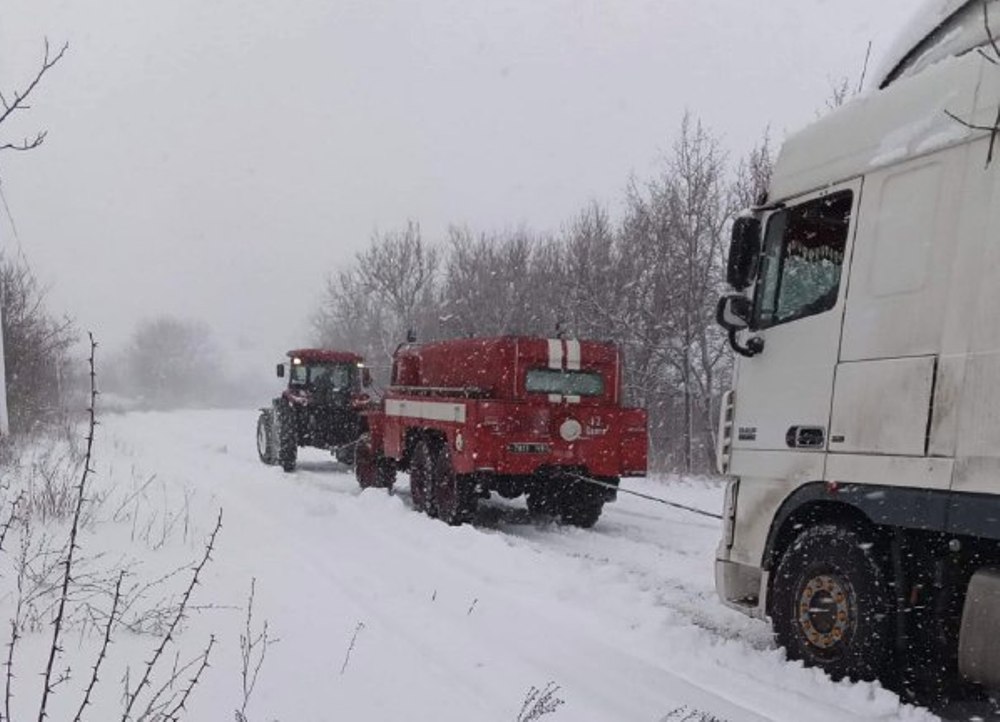 Пробка в Одесской области. Фото: ГСЧС